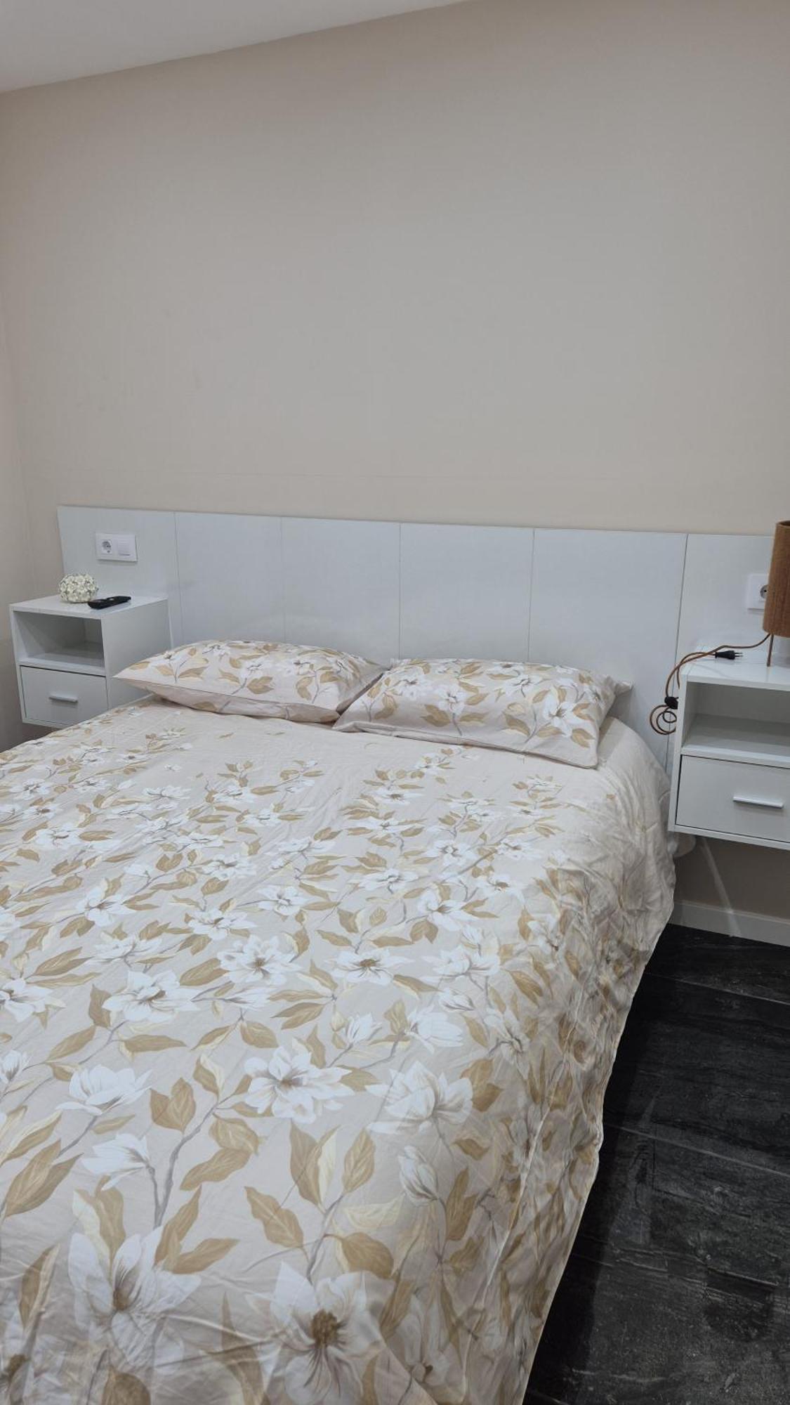 Apartamentos Puerto De วิโก ภายนอก รูปภาพ